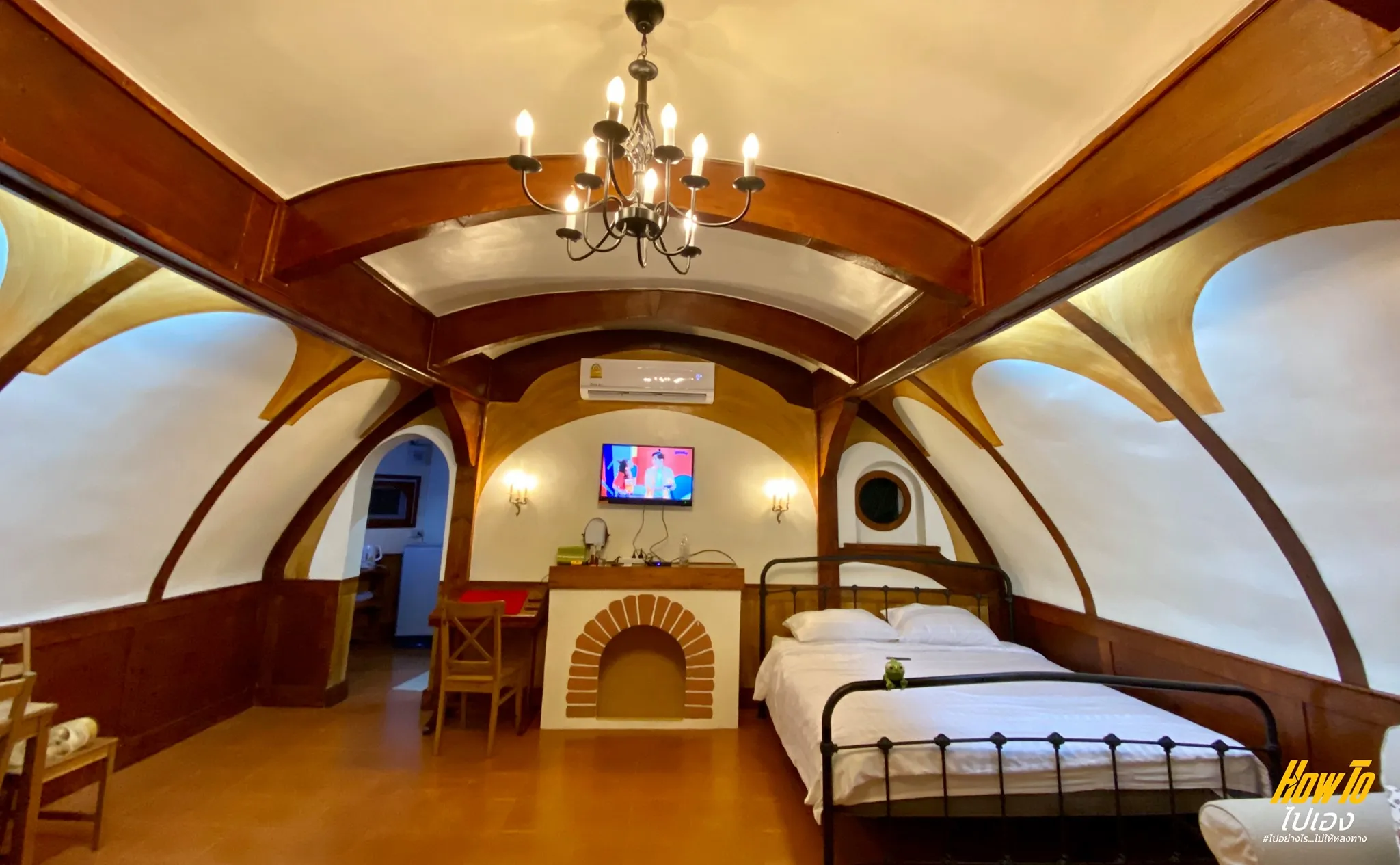 Inside the Hobbit House